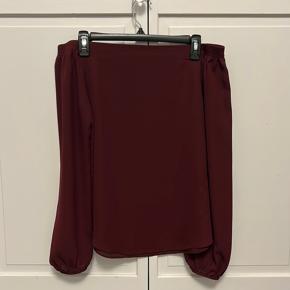 Love…ady Brand Off Shoulder Blouse Size XS
